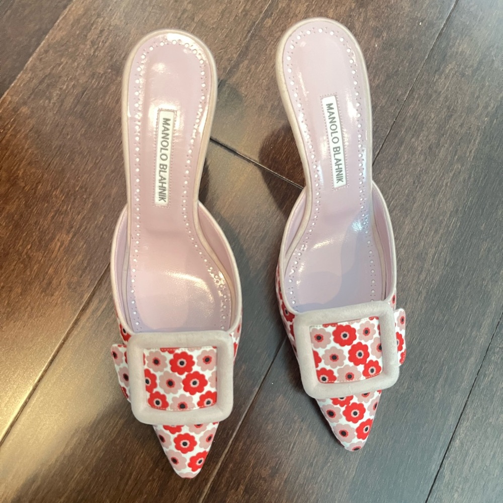 Manolo Blahnik Maysale floral pointed toe kitten heel pump red pink buckle 39 9